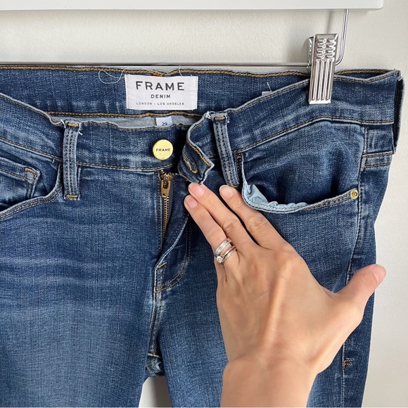 Frame Le Skinny de Jeanne in Alla Wash - Picture 7 of 10